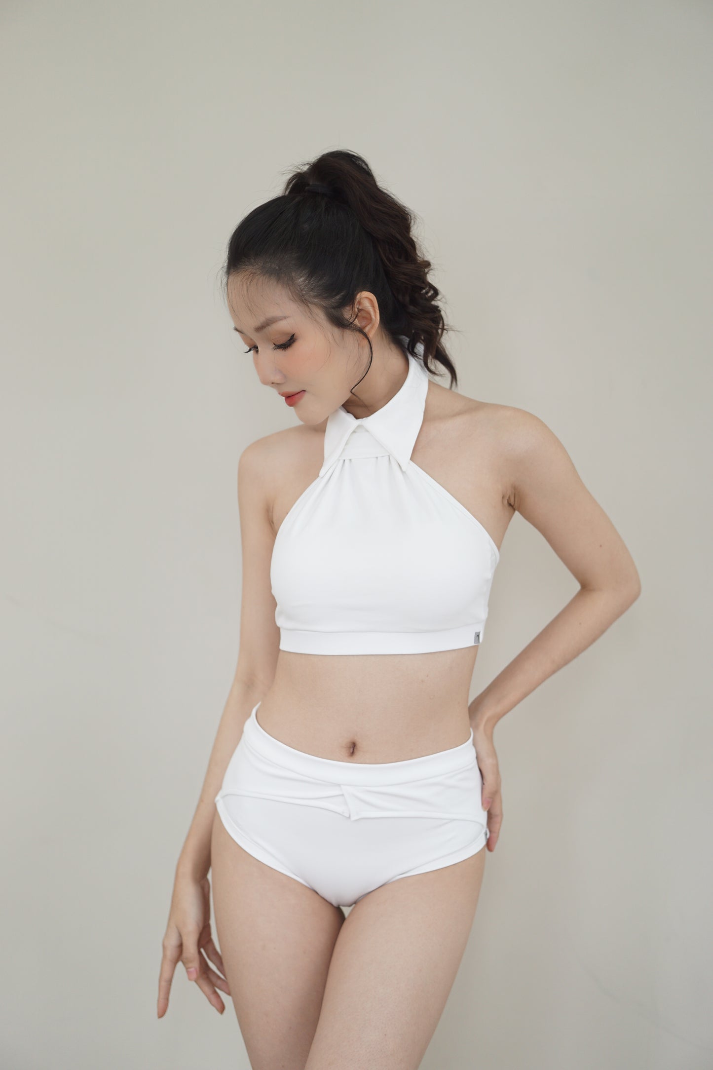 Vpolewear - YARA WHITE 白色套裝