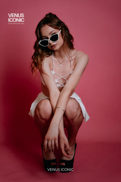 VENUS ICONIC - TOP BELLE & SKIRT GLOSSY 套裝