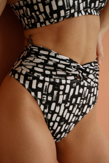 SHARK- PENELOPE Shorts 褲子