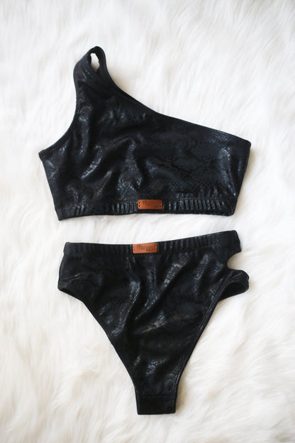 Pole Mania -  Leo - Black Python 套裝